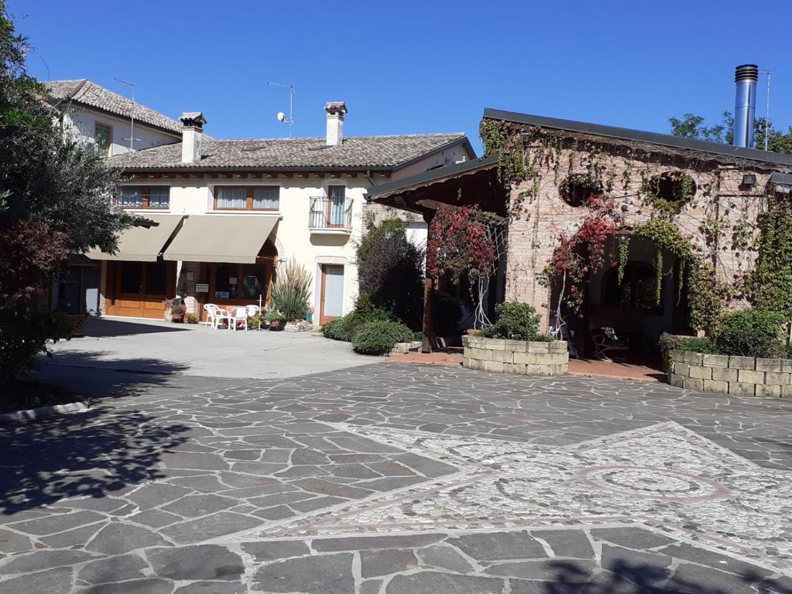 Agriturismo Melo In Fiore Con Camere E Colazioni Nella Zona Del Prosecco Docg Asolo Maser Ngoại thất bức ảnh